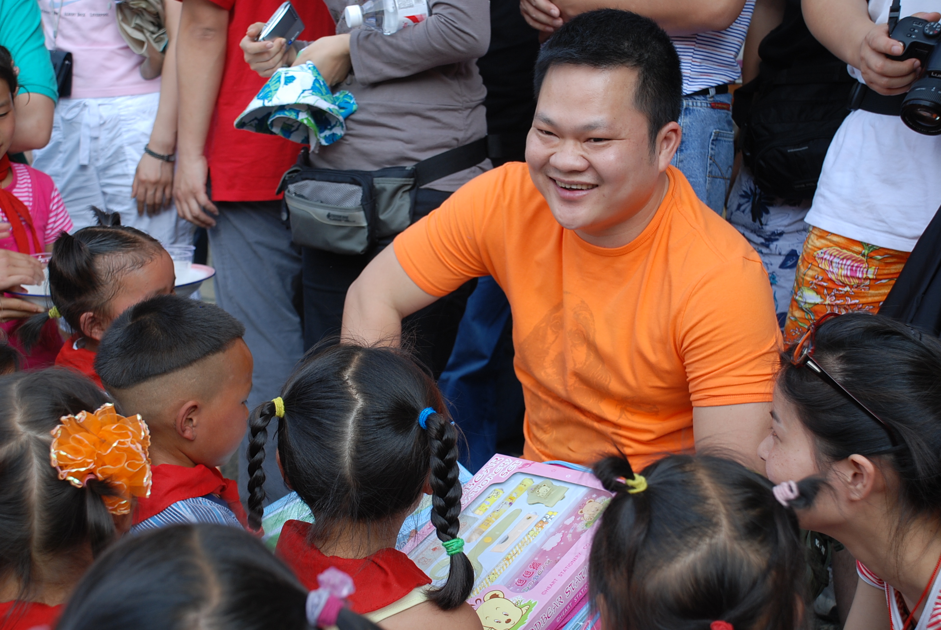 愛(ài)的傳遞 ——2008 湘西鳳凰愛(ài)心之旅